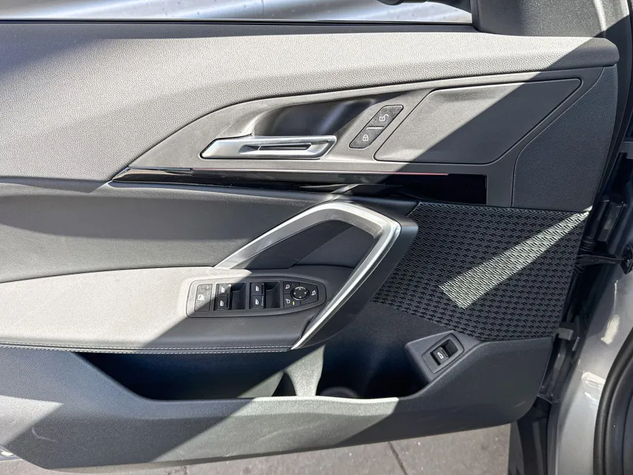 BMW iX2 eDrive20 67 kWh