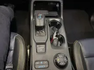 Ford Ranger Wildtrak Double Cab PHEV met o.a. een Elektrisch bedienbare rollertop, Trekhaak, Adaptieve cruise control, Dodehoekdetectie en een Achteruitrijcamera