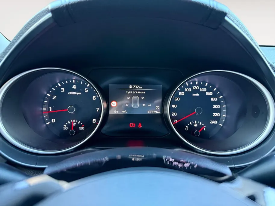 Kia Ceed Sportswagon 1.5 T-GDi DynamicLine 140 PK | Cruise Control Adaptief | Camera | Carplay | Navi | LM Velgen | 140 PK | Fabrieksgarantie 19-8-2031 +3x 1 jaar* | NAP