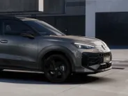 Volkswagen T-Roc R-Line Edition 1.5 Hybrid 170 PK 7 versn. DSG · High-end geluidsysteem Harman Kardon · Panoramaschuif-kanteldak · Trekhaak · Prijs is inclusief inruilpremie ·