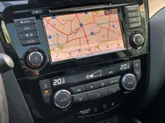 Nissan QASHQAI 1.3 DIG-T 140pk Tekna / NIEUW BINNEN! / Panoramisch glazen dak / 360 Camera / 19' / Climate en Cruisecontrol! /
