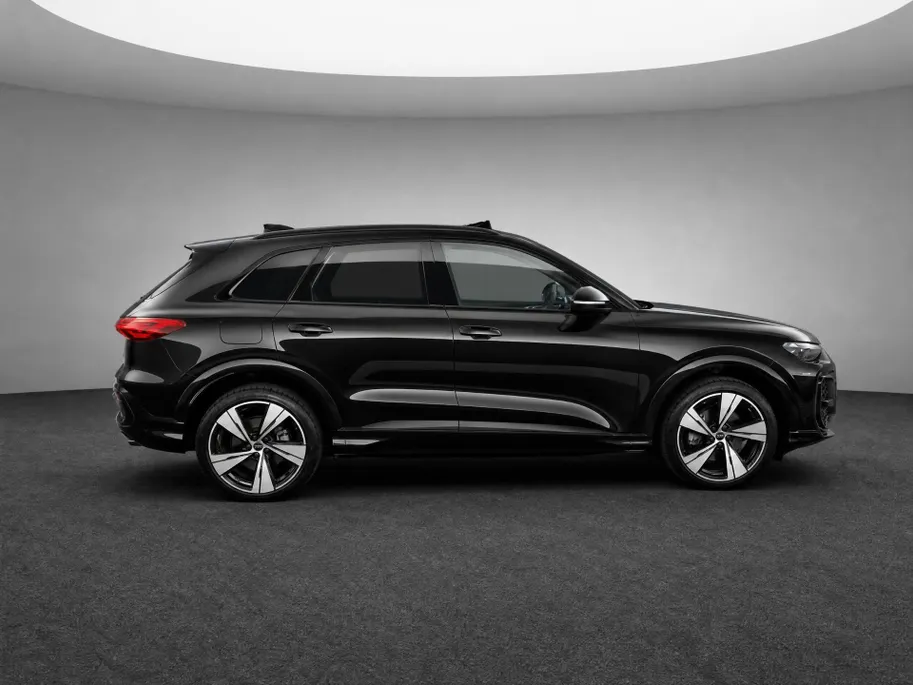 Audi Q5 2.0 TFSI e-hybrid 299pk quattro S edition Panoramadak · 360° Camera + parkeersensoren · Apple/Android Car Play · Fabrieksgarantie t/m 22-09-2029 of 100.000Km