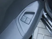 Citroën C1 1.0 VTi Shine | Camera | Clima | Cruise | 15" LM | Apple Carplay/Android Auto | Lichtsensor | Privacy glass |