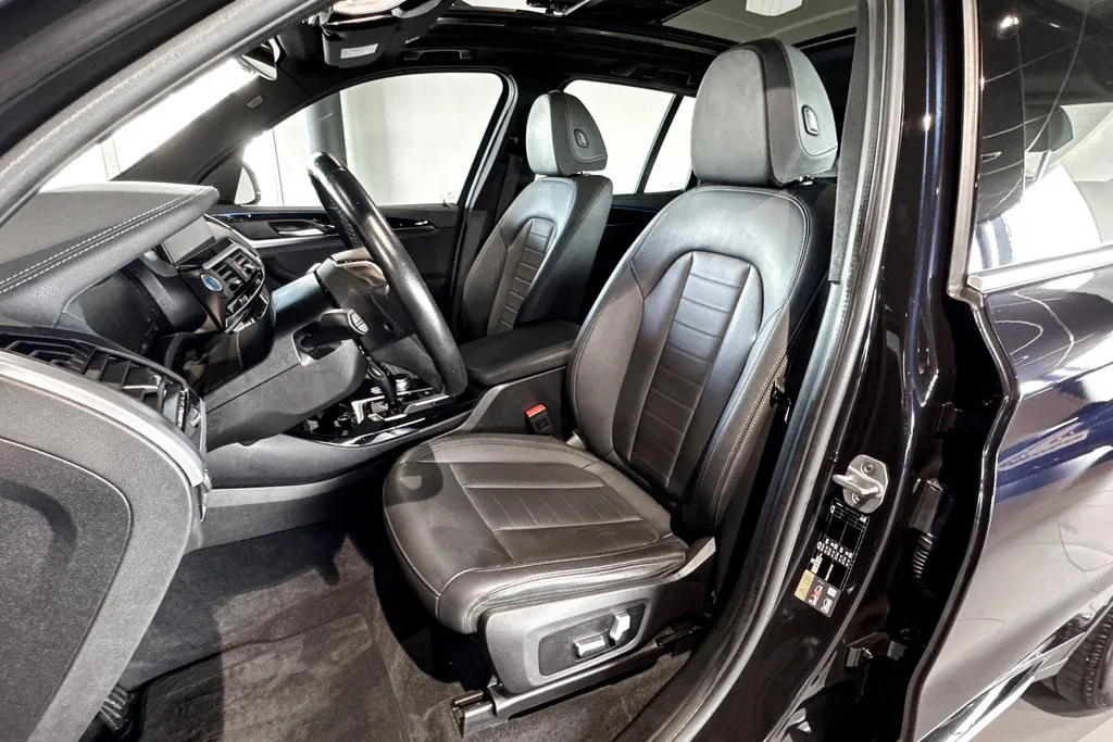 BMW iX3 Executive 80 kWh