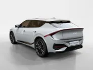 Kia EV6 GT-Line 84 kWh Panoramisch schuif-/kanteldak | Verwarmbare en geventileerde stoelen | V2L | Meridian Premium Sound System | 360 camera | Metallic lak | Fabrieksgarantie t/m 11-04-2033 + 3x 1 jaar* | NAP