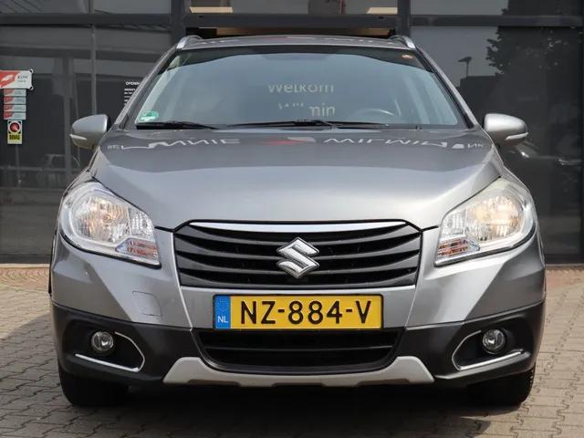 Suzuki S-Cross SX4 1.6 Comfort | Carplay | Trekhaak | All Seasons