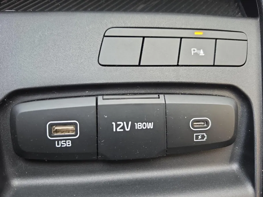 Kia Stonic 1.0 T-GDi MHEV ComfortLine | Navigatie | Cruise control | Parkeercamera  | LM-Velgen | Parkeersensoren voor + achter