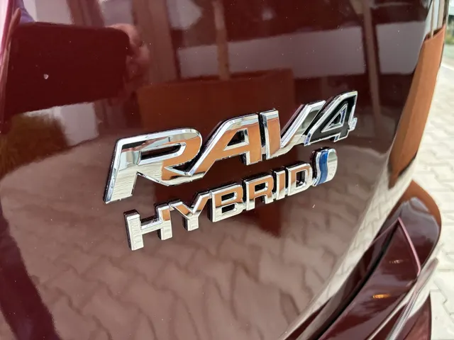 Toyota RAV4 2.5 Hybrid AWD Style
