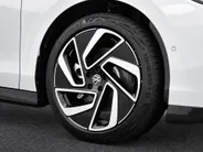 Volkswagen ID.7 Pro Business 286pk 77 kWh · SOH 97,2% · 360 Camera · Head-Up · Alarm · Elek. Trekhaak · Keyless · Elek. Voorstoelen · 20'' Inch · Gratis onderhoud & APK t/m 30-01-2030 · EXTRA INRUILKORTING ·