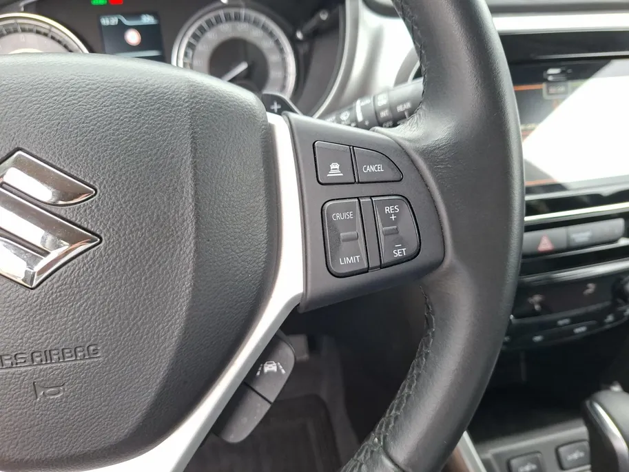 Suzuki Vitara 1.5 Hybrid Select Rhino Edition automaat | Hoge instap | Navigatie | Stoelverwarming | Adaptieve cruise control