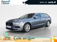 Volvo V90 2.0 T4 Momentum | Stoel en stuurverwarming | Elektrisch bedienbare voorstoelen | Camera | Lederen bekleding | Navigatie | Parkeersensoren voor en achter | Elektrische achterklep |