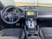 Porsche Cayenne 3.6 GTS 441 pk automaat Panoramadak - Alcantara Leder - Navigatie - Bose Audio - 21inch LM  - volledig onderhouden