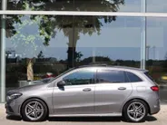 Mercedes-Benz B-Klasse 180 AMG Line l Keyless l Achteruitrij camera l Stoelverwarming l Memory