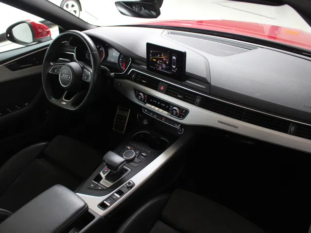 Audi A5 Cabriolet 2.0 TFSI MHEV quattro Sport S-Line Navigatie | Scarff | Stoelverwarming  e. Inklapbare buitenspiegels