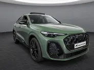 Audi Q5 Sportback e-hybrid quattro S edition Competition 367 PK · Glazen panoramadak · Head-up display · B&O premium 3D