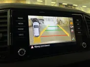 Škoda Karoq 1.5 TSI ACT 150pk DSG Business Edition · Camera · Inklap. Trekhaak · Keyless · Stuur- & Stoelverwarming · Apple/Android Car Play · ACC · Garantie t/m 02-07-2028 of 100.000km