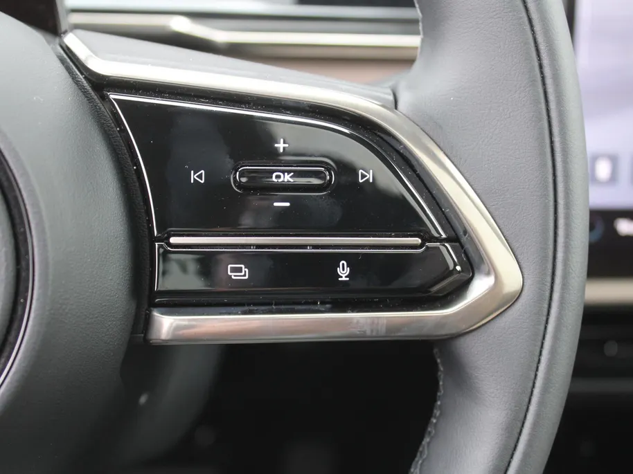 Mazda CX-6e Takumi Business Edition 78 kWh | Stuur-/stoelverwarming + ventilatie | Leer | Pano | 360 Camera | Dodehoek detectie | Elek. stoelverstelling + achterklep |