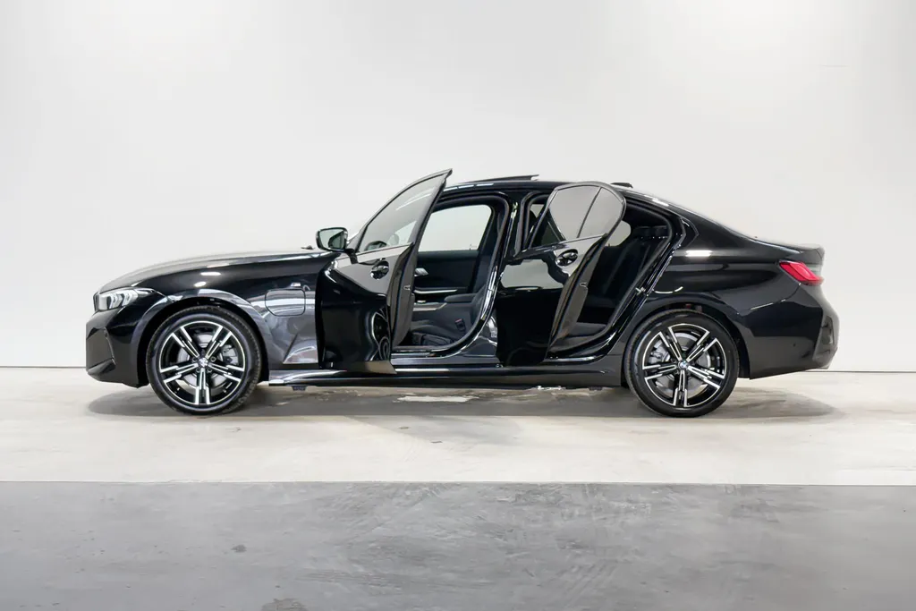 BMW 3 Serie Sedan 330e M Sportpakket