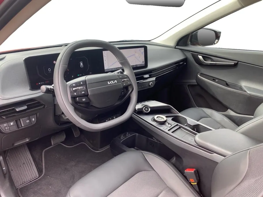 Kia EV6 Light Edition 63 kWh | VOORRAAD VOORDEEL NU €42.950,- | Direct leverbaar | Stoel+Stuur verwarming | Climate control | Navigatie | Parkeer camera achter | Parkeer sensoren voor en achter