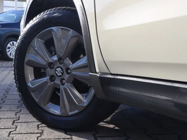 Suzuki Vitara 1.4 BoosterJet Select Hybrid AdaptiveCruise | Carplay | All seasons