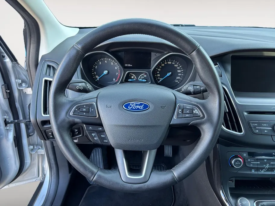 Ford Focus 1.0 Titanium | 1e eigenaar | Adaptive cruise |  Multimedia | Parkeer sensoren | Led koplampen |