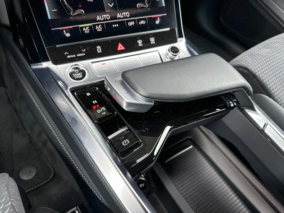 Audi e-tron 55 quattro S edition 95 kWh