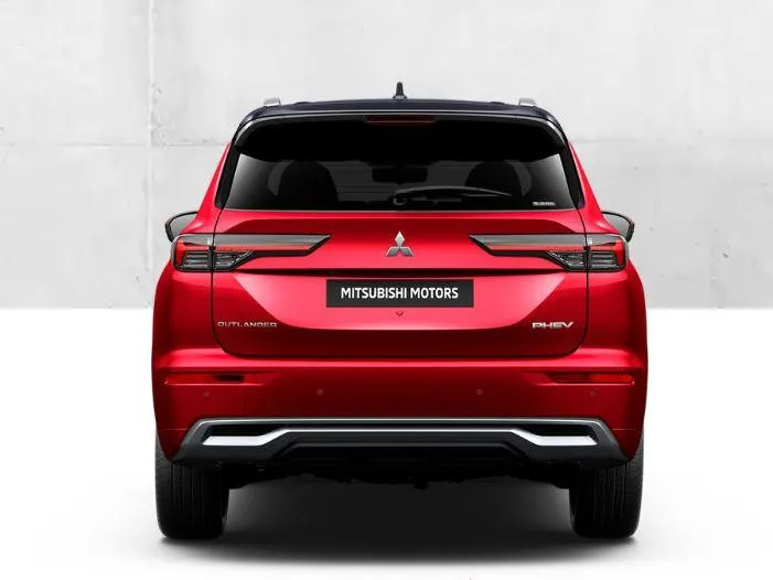 Mitsubishi Outlander 2.4 PHEV Instyle+ € 5.000 euro korting eigen voorraad| 8 jaar garantie| Snel leverbaar | Totaalprijs op is op.m25