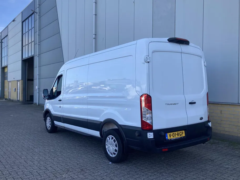 Ford Transit 350 2.0 TDCI 130 pk L3H2 Trend Navigatie - Apple Carplay/ Android Auto - Achteruitrijcamera - laadruimtebescherming