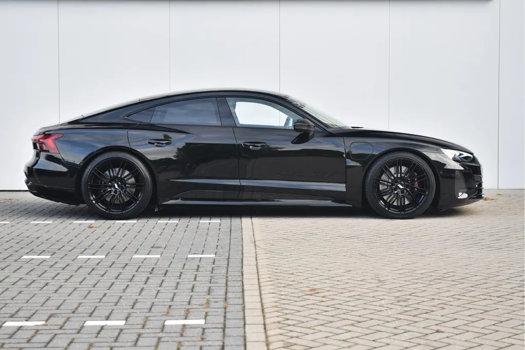 Audi e-tron GT RS