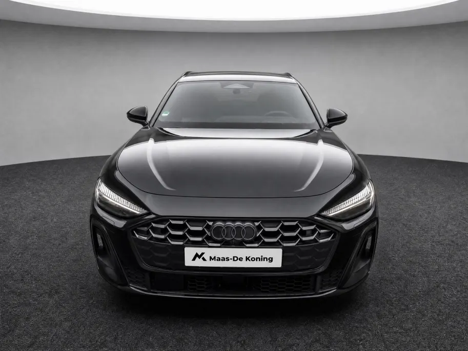 Audi A5 Avant 2.0 e-hybrid 367pk Quattro S edition Competition · Panoramadak · Inklap. Trekhaak · 360 Camera · B&O Sound · Head-Up Display · Elek. Stoelen + Geheugen Bestuurder · Garantie t/m 21-11-2030 of 100.000km