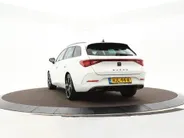CUPRA Leon Sportstourer 1.4 e-Hybrid 245pk DSG VZ Business · SOH 95% · Stuur- & Stoelverwarming · Keyless · Sfeerverlichting · Cruise Control · 19'Velgen ·