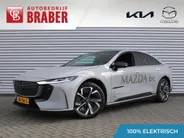 Mazda 6 6e Takumi Long Range 80 kWh | Stuur-/stoelverwarming + ventilatie | 360 camera | Pano dak | Zwart leer | 19" LM | HUD | LED | Elek. stoelverst. |