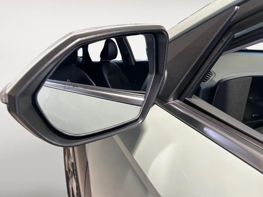 Hyundai Kona 1.6 GDI HEV Premium | Trekhaak Afn 13polig| Apple Carplay / Android Auto | Navigatiesysteem | Elektrisch Verstelbare Voorstoelen | Bestuurdersstoel + Geheugen | Parkeersensoren Voor + Achter | Camera Voor + Achter | Stoelverwarming + Stoelkoeling | Stuurv