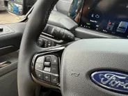 Ford Transit Custom Tourneo Titanium X L1H1   UIT VOORRAAD LEVERBAAR TREKHAAK - CARPLAY - WINTERPACK - 8-Zits