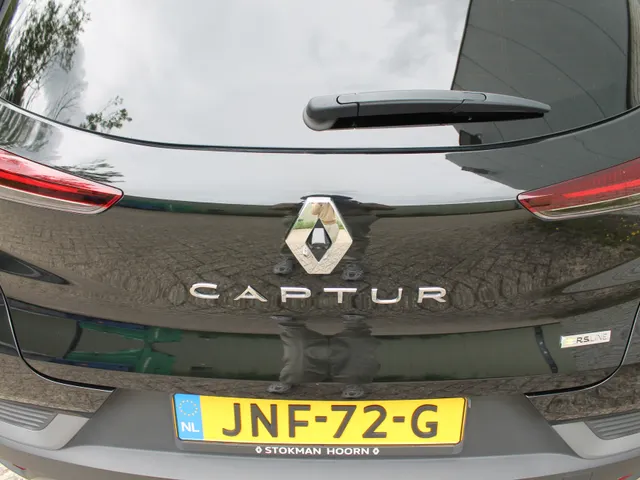 Renault Captur 1.3 TCe 140 EDC ( automaat ) R.S. Line | automaat | navigatie | grootscherm