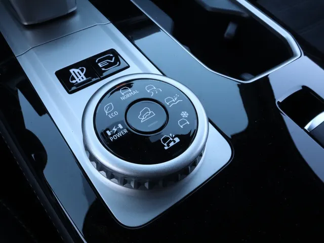 Mitsubishi Outlander 2.4 PHEV Intense+ | Stoel/Stuur Verwarming | Apple/Android Auto | 360* Camera |