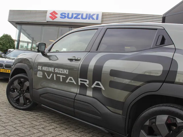 Suzuki e Vitara Style 61 kWh | € 2000,- Voordeel! | Alle kleuren leverbaar!