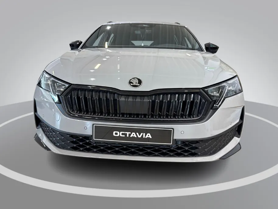 Škoda Octavia combi Sportline Business 1.5 TSI m-HEV 110 kW / 150 PK | Trekhaak wegklapbaar | 19'' draconis velgen | 1.000,- inruilbonus!!