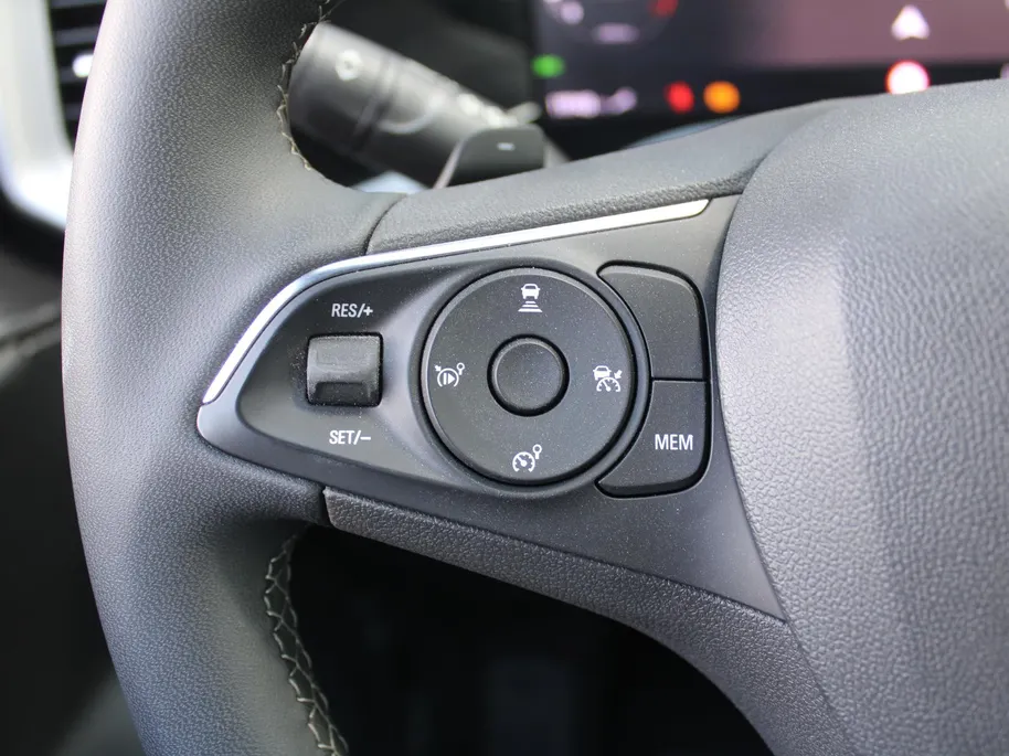 Opel Mokka 1.2 Turbo Ultimate | Automaat | Camera | Massagestoel | Clima | Cruise adapt. | 18' LM | Dodehoek detectie | LED | Navi |
