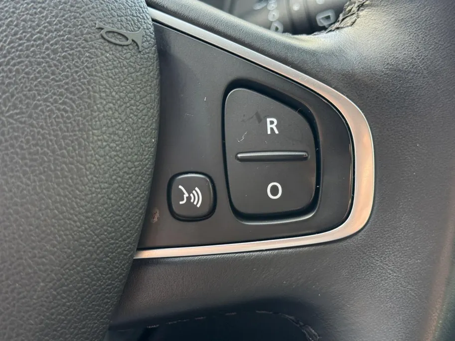 Renault Captur 1.3 TCe Intens | Winterset + Zomerset | Trekhaak | Automaat | Camera | Keyless | LED | Dodehoek | Bluetooth | Navi | Lichtmetalen Velgen | 1 Jaar Bovag Garantie |