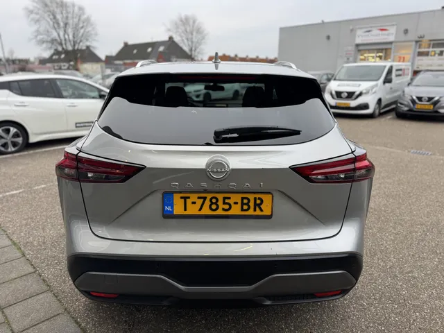 Nissan QASHQAI 1.3 MHEV Xtronic N-Connecta Panodak