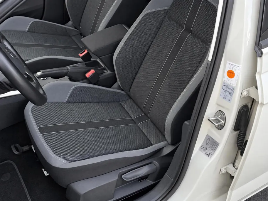 Volkswagen Polo 1.0 TSI 95pk DSG Style · Camera · Stoelverwarming · Apple/Android Car Play · Matrix LED · Digital Cockpit Pro · ACC ·
