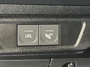 Dacia Sandero 100PK TCe ECO-G Expression | Airco | Apple CarPlay/Android Auto | Parkeersensoren | Armsteun | Cruise Control | Licht & Regen Sensor | LED Koplampen |