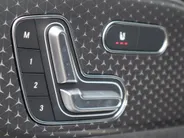 Mercedes-Benz EQB 250+ Business Solution AMG 7p. 71 kWh l Keyless l Achteruitrij camera l Stoelverwarming l Memory