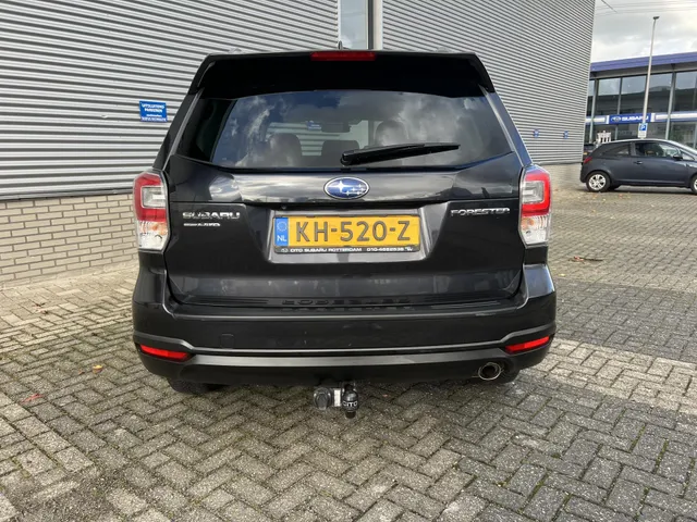 Subaru Forester 2.0 Premium Automaat | Trekhaak | All Season Banden | Elek. Schuif/Kantel Dak |17' LM Velgen | Navigatie