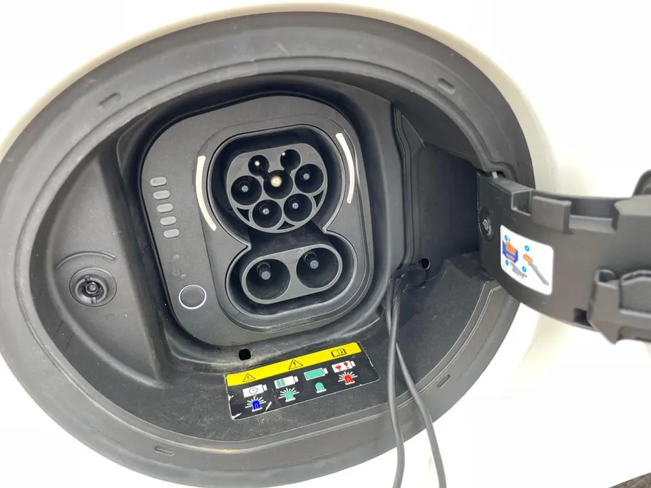 Fiat 500 La Prima 42 kWh *SOH 95%*Navi*Camera*Climate Control*Stoelverwarming*Carplay*Adapt.Cruise Control*Parkeersensoren*LM.Velgen*Zeer nette auto!