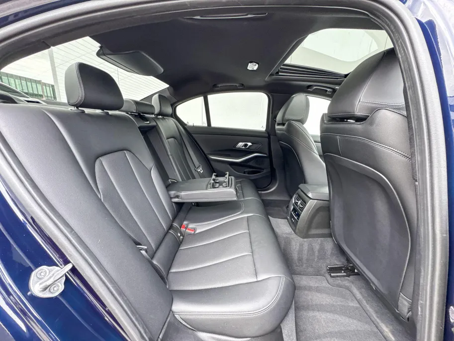 BMW 3 Serie Sedan 330e M-Sport