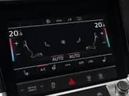 Audi e-tron 55 408pk Quattro S edition 95 kWh · SOH 93,8% · Panoramadak · 360 Camera · Elek. Bestuurdersstoel · Apple/Android Car Play · 22'' Inch ·