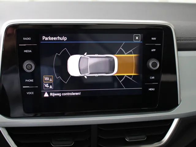 Volkswagen T-Roc Cabrio 1.0 TSI Style Goal Led | All Season Banden | Navigatie | 17' Velgen 'Zurich'