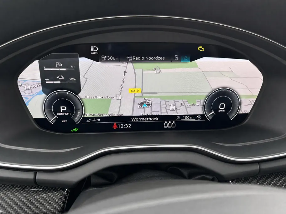 Audi Q5 Sportback 50 TFSI e 299pk S edition Competition · Panoramadak · 360 gr. Camera · Bang & Olufsen · Luchtvering · Apple/Android Car Play · Stoel+achterbank verwarmd · 20'' velgen · Garantie t/m 07-02-2028 of 100.000km